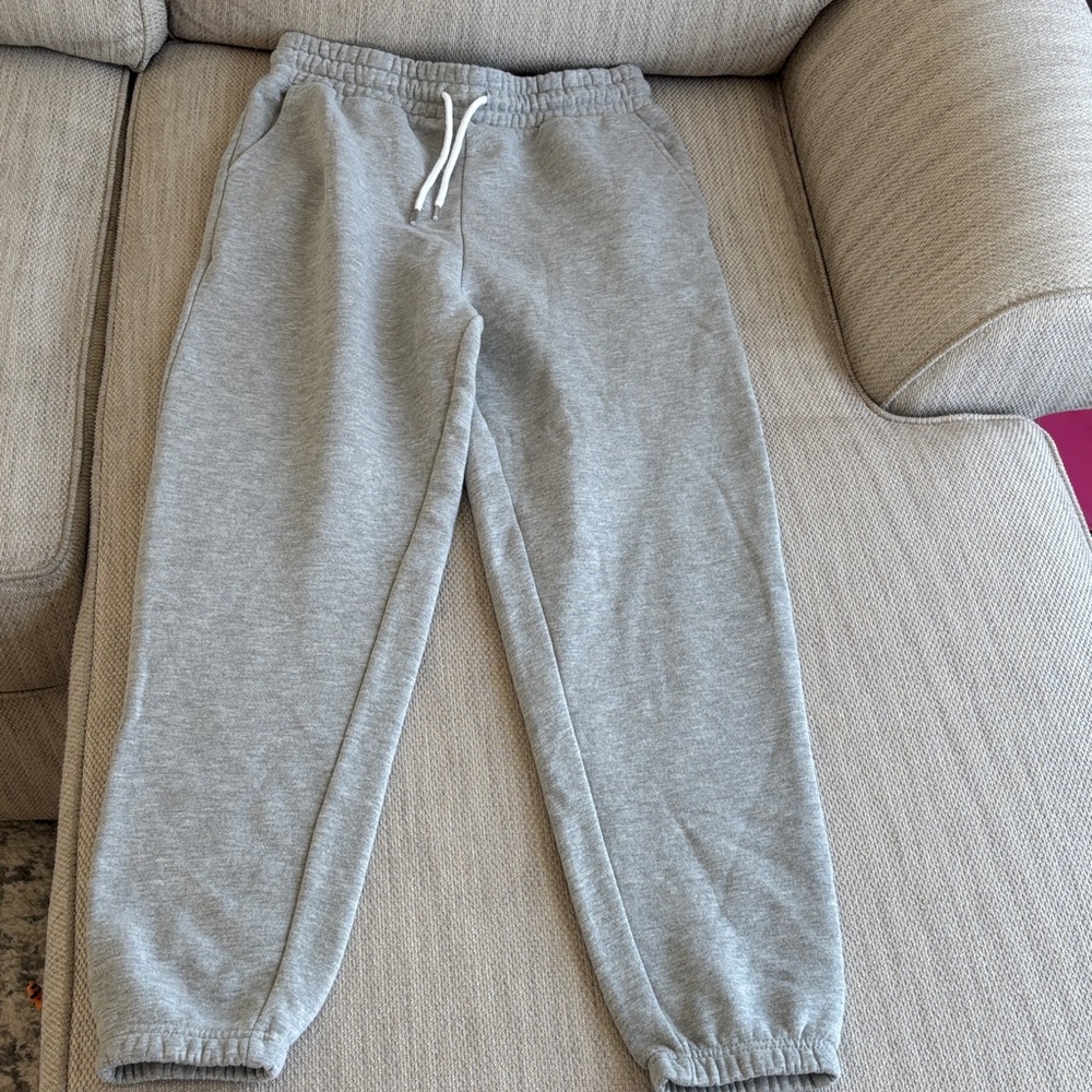 Forever 21 Light Gray Fleece-Lined Sweatpants high waisted super soft brand new
